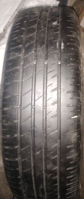 Продам летнюю резину.