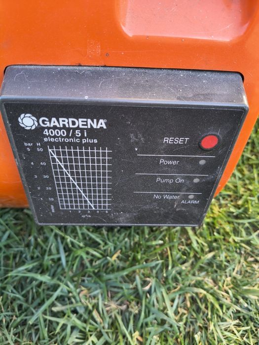 pompă automată de apă Gardena 4000/5 Electronic Plus.