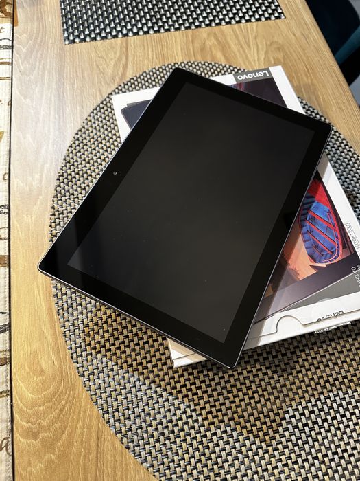 Tableta Lenovo Tab 3 TB3-X70L