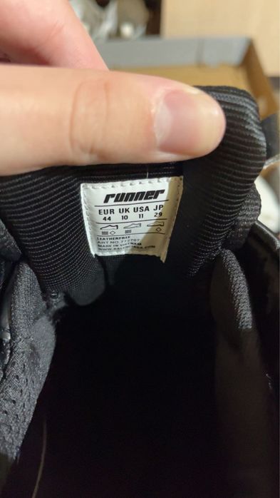 Balenciaga runner