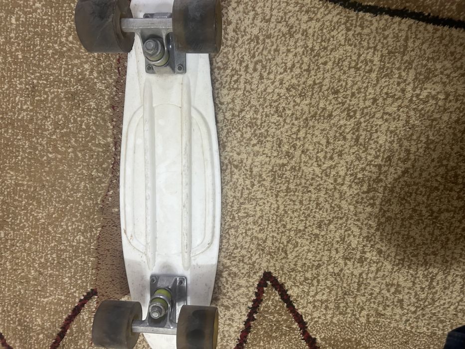 Скейтборд сатылады