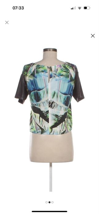 Зелена блуза с къс ръкав