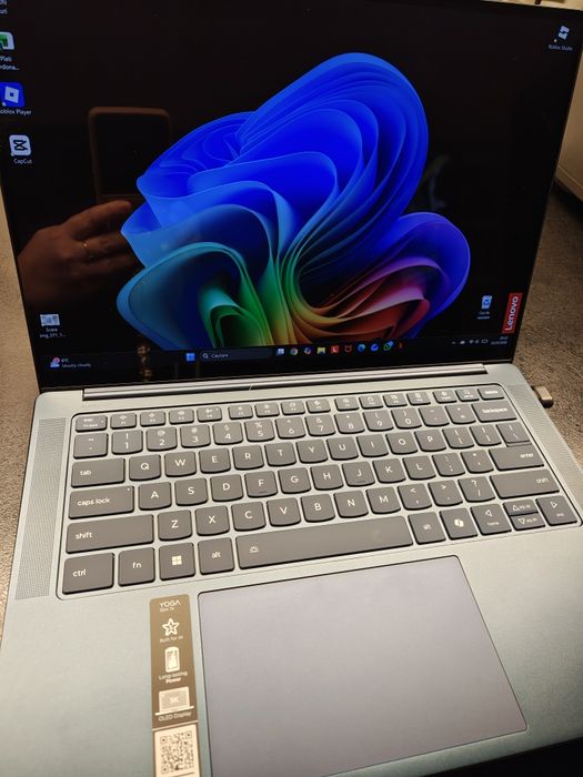 Laptop Lenovo Yoga Slim 7 - 1 T- Snapdragon XElite