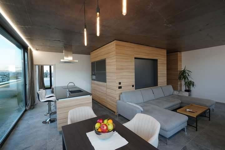 Дава се под наем Тристаен апартамент в София, Горубляне - 120 кв.м за 1594.77 € - Снимка #3