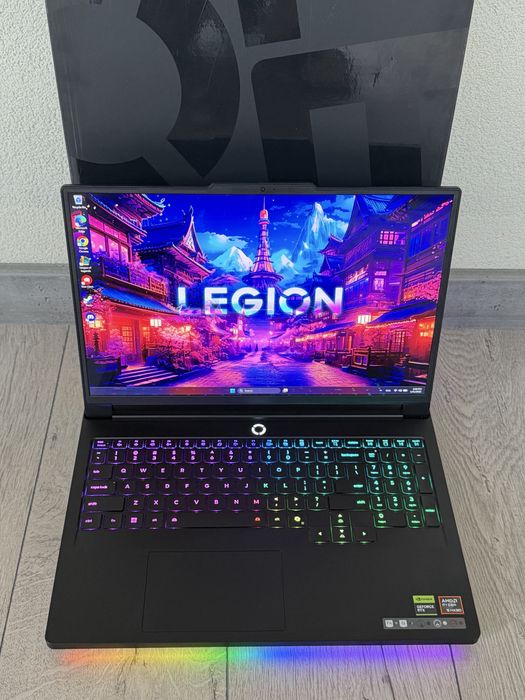 Lenovo Legion Pro 7/240 HZ OLED/RTX 5080 16GB/Ryzen 9 9955HX3D/64 GB/