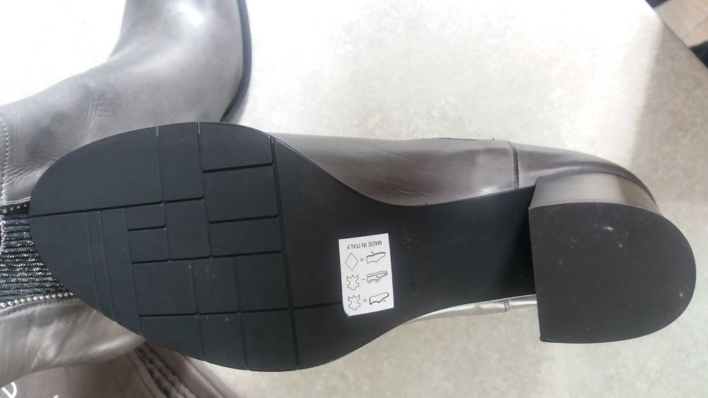 Нови елегантни боти CALPIERRE ном. 39 1/2