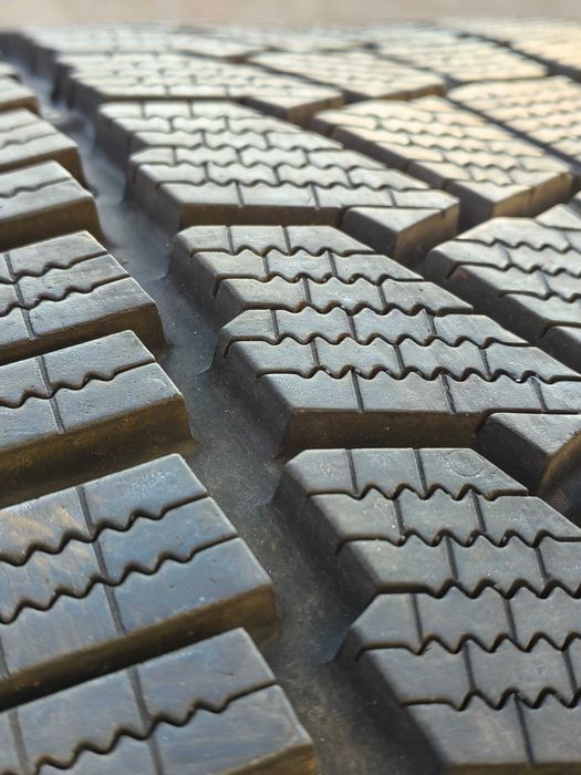 245 40 20 и 275 35 20 спорт пакет зимни гуми