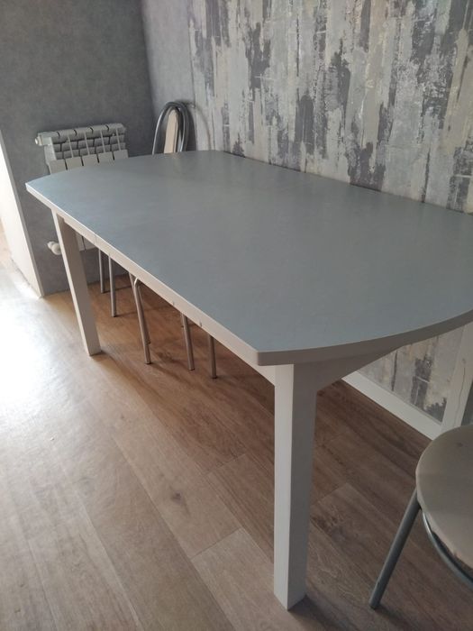 Продам стол в отличном состоянии