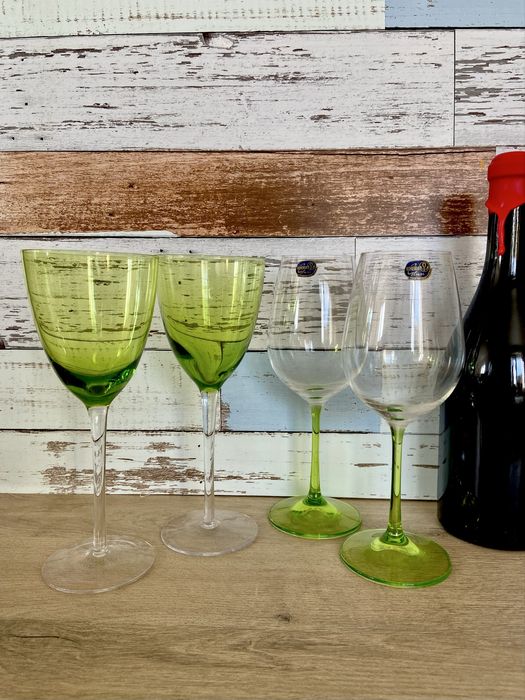 Чаши за вино цветно стъкло