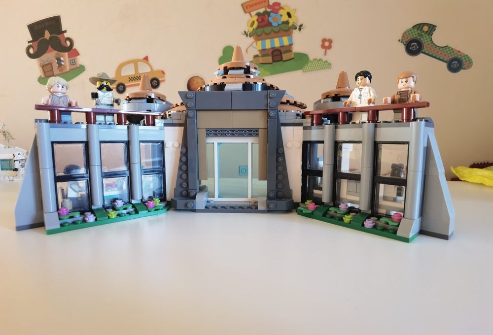 Продавам lego 76961