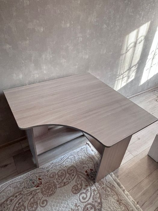 Продам стол + стул в хорошем состоянии