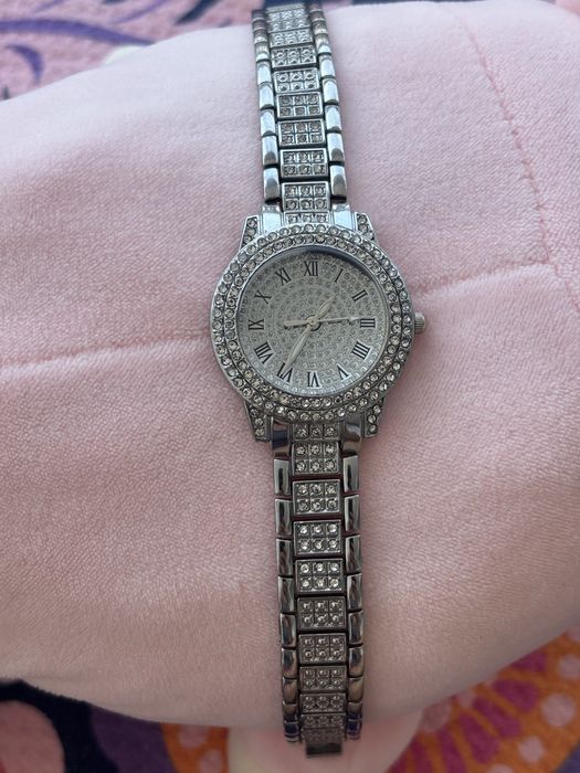 Часовник дамски ново