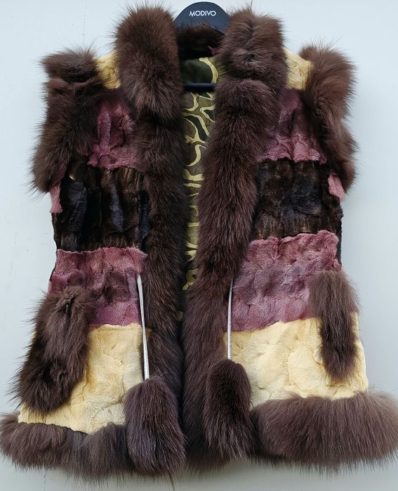 Уникален дамски елек естествен косъм лисица М размер