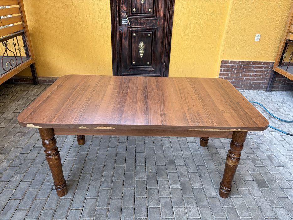 Продаются столы ( ножки снимаются)