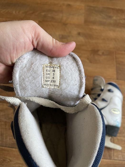 Продам коньки для девочки.