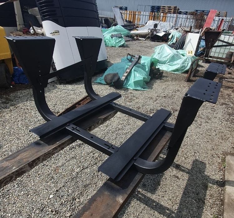 Suporti roata de rezerva semiremorca friforifica si prelati