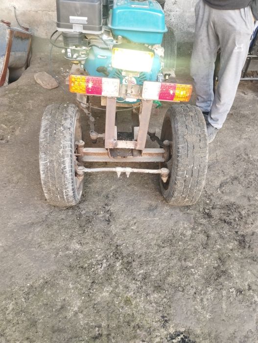 Mini traktor sotiladi