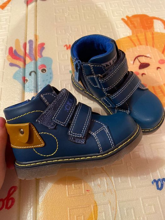 Продам детская обувь