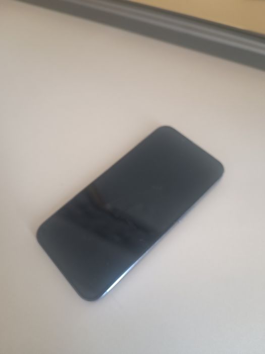 Iphone 13 pro batareya shishgan, 0,5 ishlamaydi