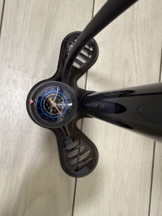 Помпа за велосипед btwin 900