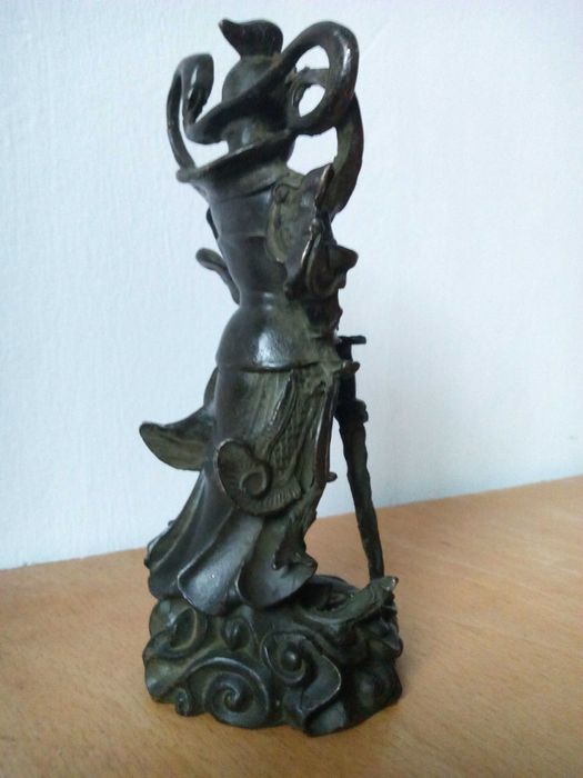 Бронзова статуетка