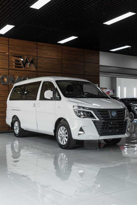 Минивен Dongfeng CM5-EV микроавтобус