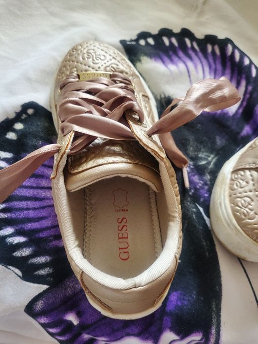 Кецове на Guess за момиче