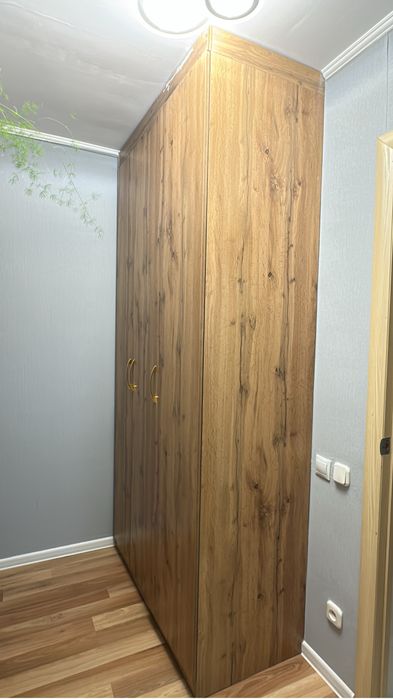 Продам отличный шкаф.