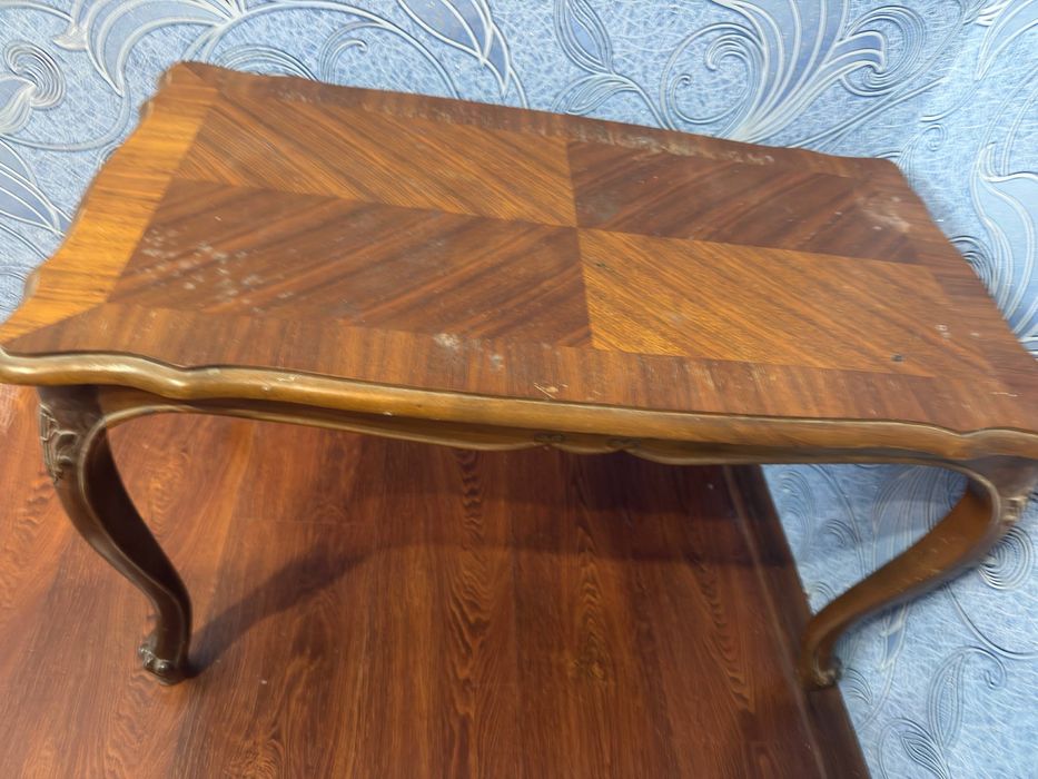 Красивый раритетный столик