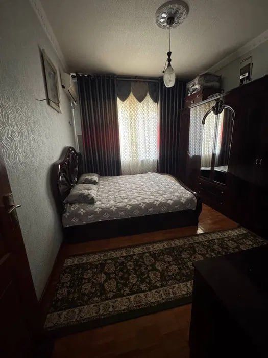 Продаю 4-х комнатную квартиру на Сергели 2