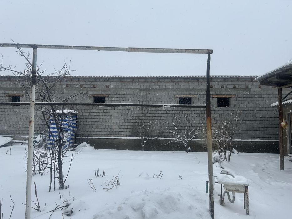 Үлкен үй сатылады.