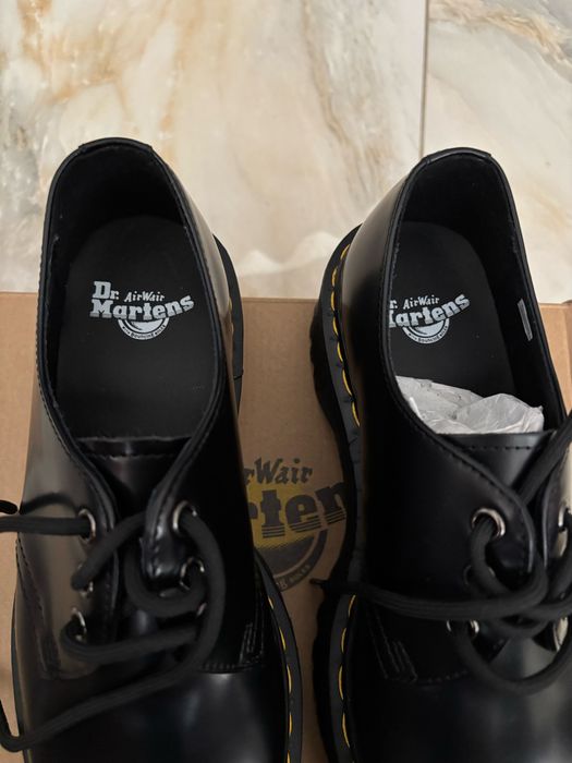 Dr. Martens pantofi