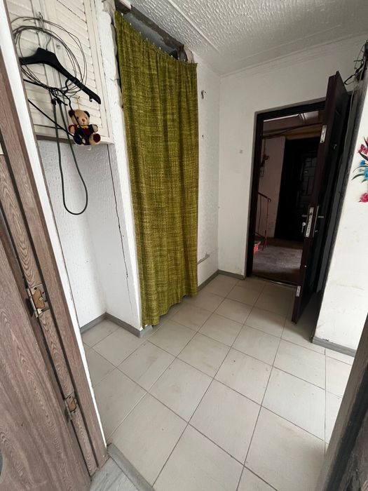 Vand Garsoniera Uricani zona centrala