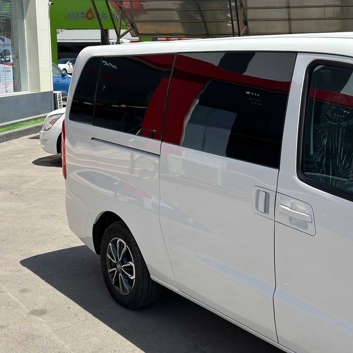 JAC M3 — практичный коммерческий минивэн