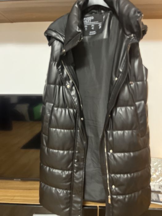 Vesta lungă si groasă pentru femei , nouă cu eticheta , marimea L ,