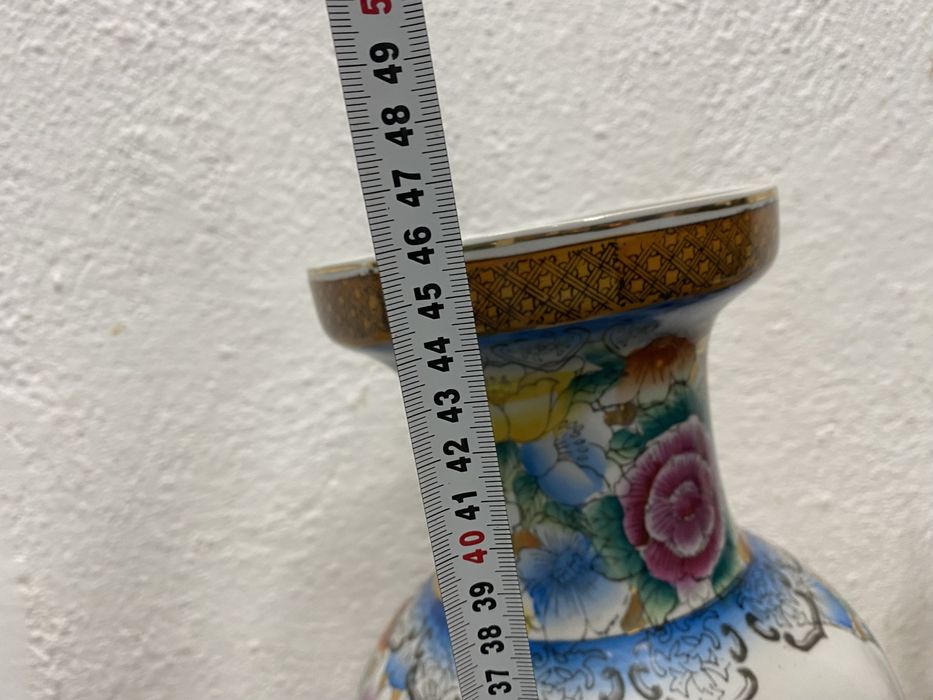 Китайска ваза от порцела с маркировка