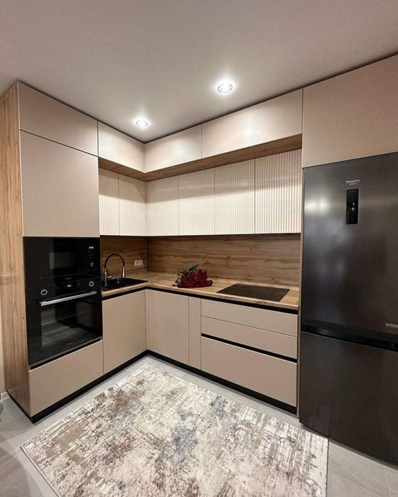 Kuxinni mebel zakaz asosida yasimiz nalichi ham bor