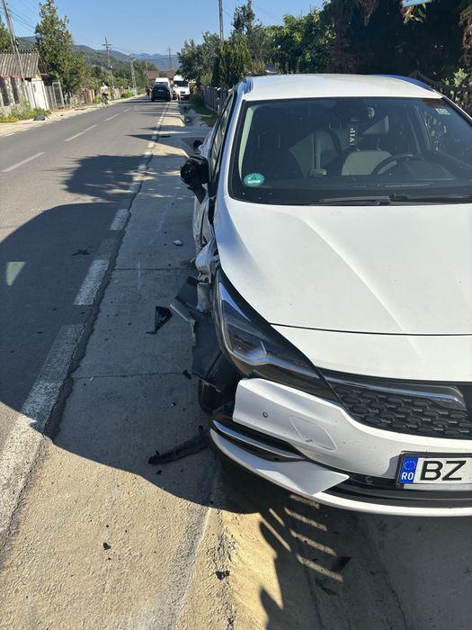 Opel Astra K 2021 avariat
