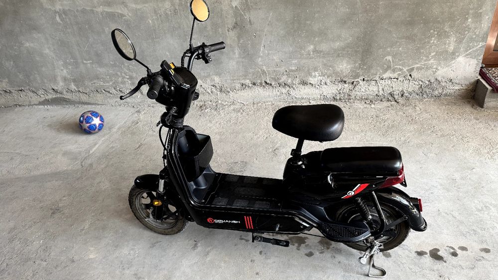 Demansh elektroskuter