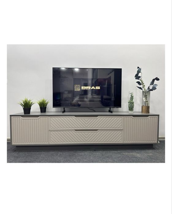 Продам тумбу под телевизор