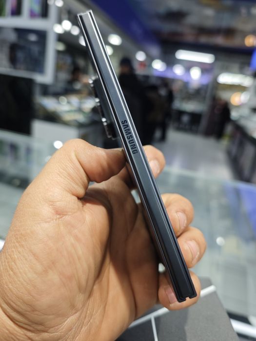 Samsung Z Fold7 12/256g edyal hollatda