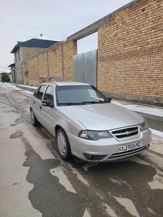 Nexia 2 2013 sotiladi