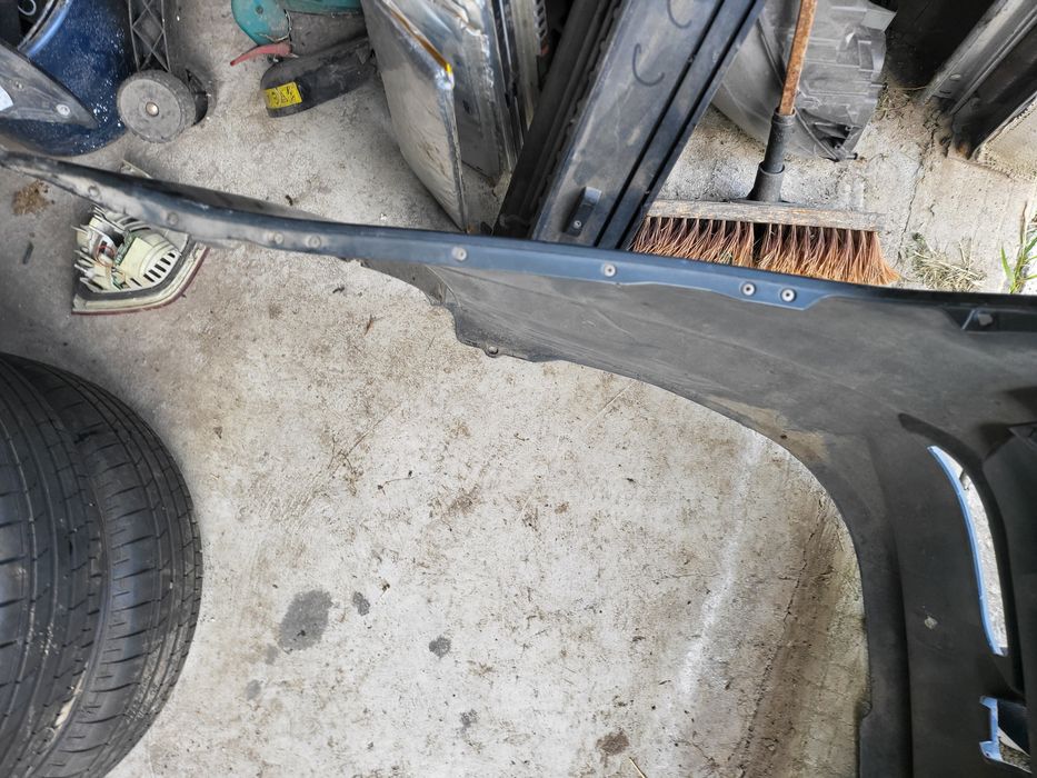 Faruri, spoiler, aripi Toyota Avensis T25