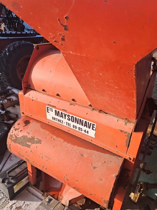 Batoză curățat porumb