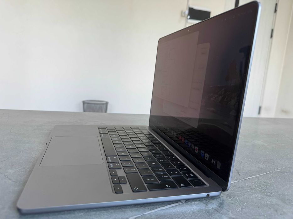 Mac book air M2 Space grey