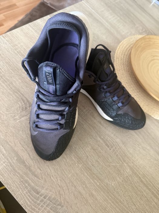 Маратонки NIKE 45