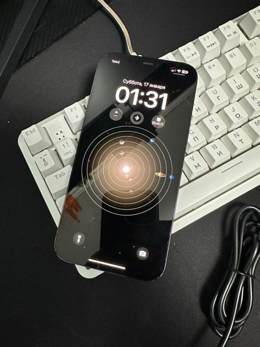 Продам айфон 12 про макс