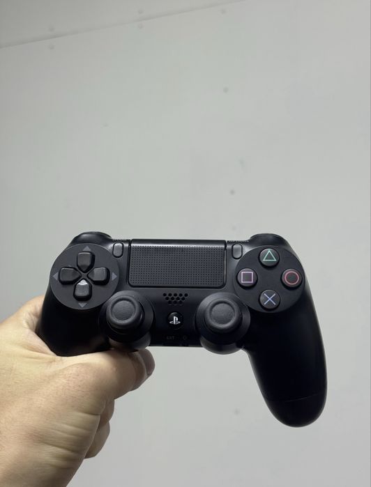 Джойстик PS4 / DualShock 4