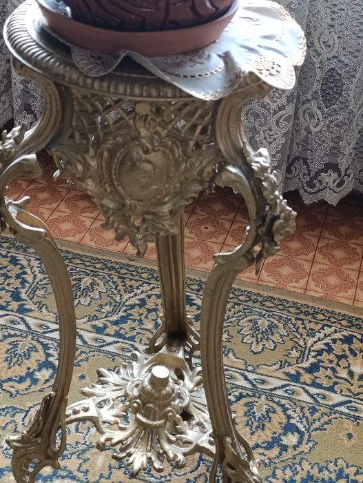 Антикварная подставка