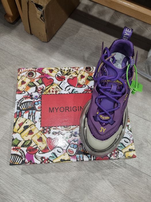 Кроссовки кожанные весна/лето